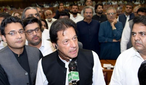 Imran Khan after Becoming Prime Minister of Pakistan in Islamabad 18-08-2018 _ Farrukh Habib and Fawad Ch also in the picture